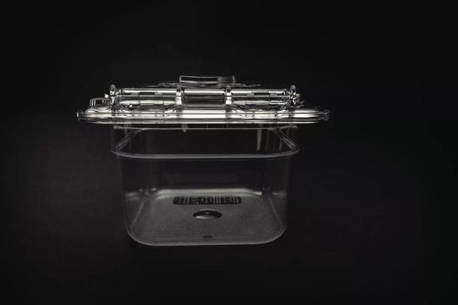 StorPlus™ EZ Access Hinged Notched Universal Food Pan Lid 1